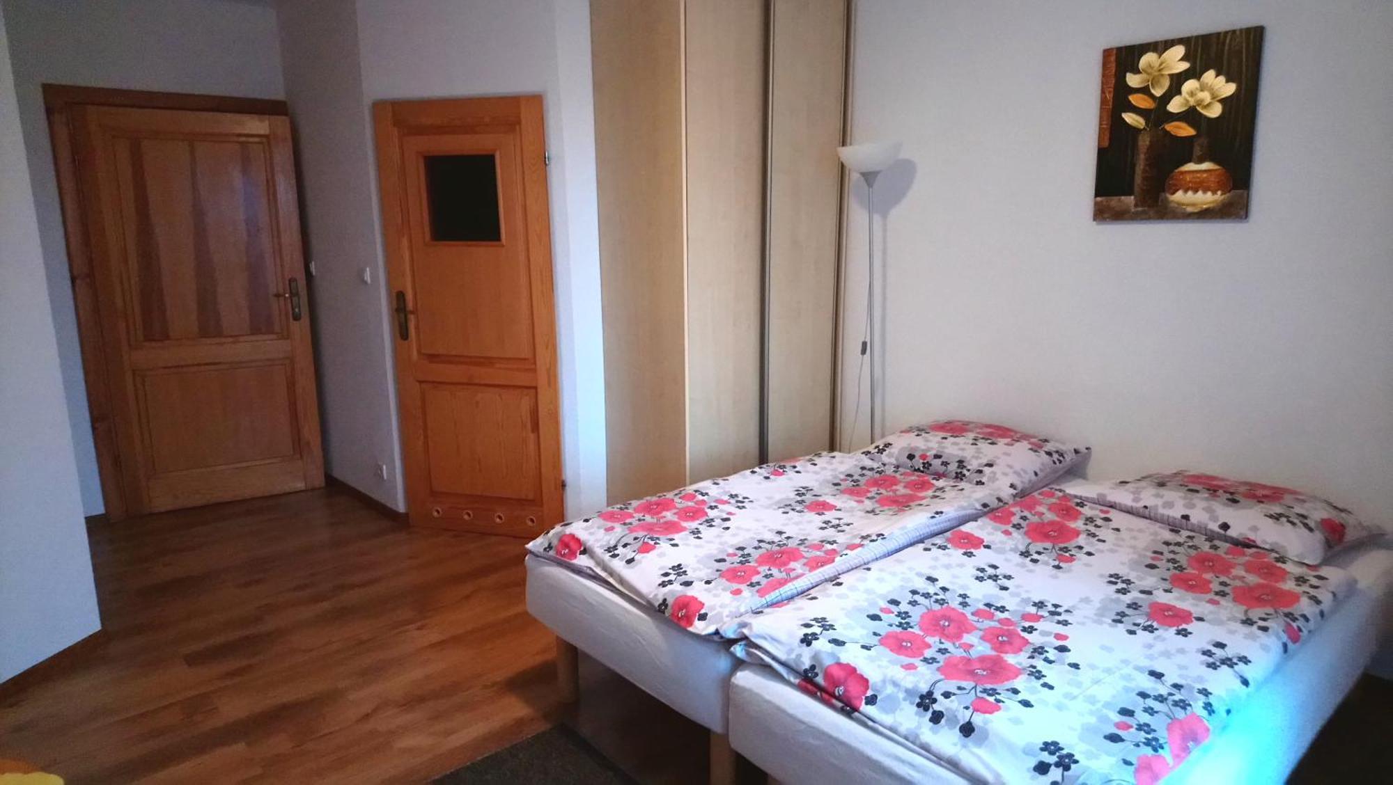 Pokoje Goscinne Straznica Jaroslawiec Ngoại thất bức ảnh