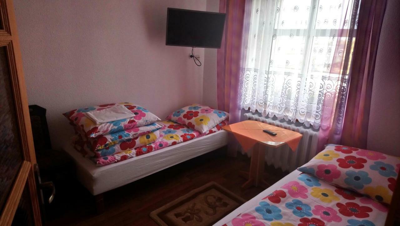 Pokoje Goscinne Straznica Jaroslawiec Phòng bức ảnh